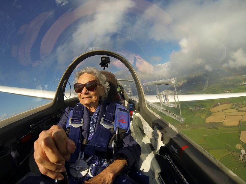 Kate takes control of the glider (courtesy Neil Hope/South West