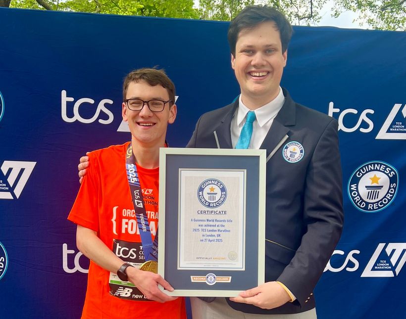 Runner receives record certificate