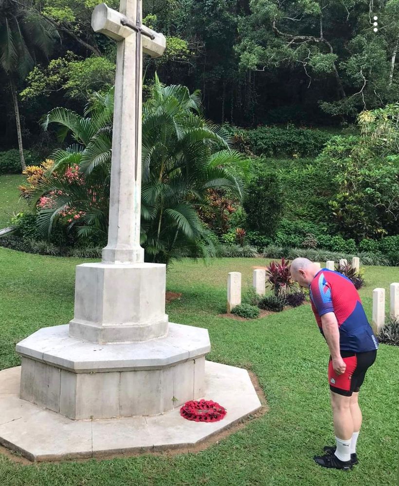 Steve Craddock pays his respects at the Kandy memorial
